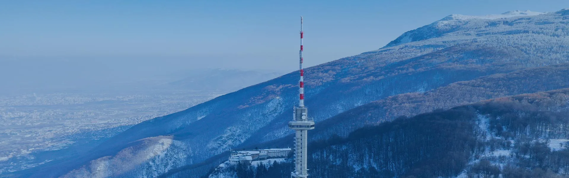 Telekomunikačná a základňová stanica